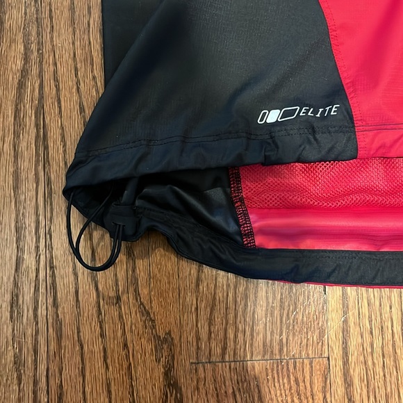 Pearl Izumi Red and Black Cycling Jacket - Picture 3 of 5